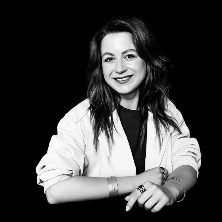 Portret alb-negru Nusifil Studio - cadru 11