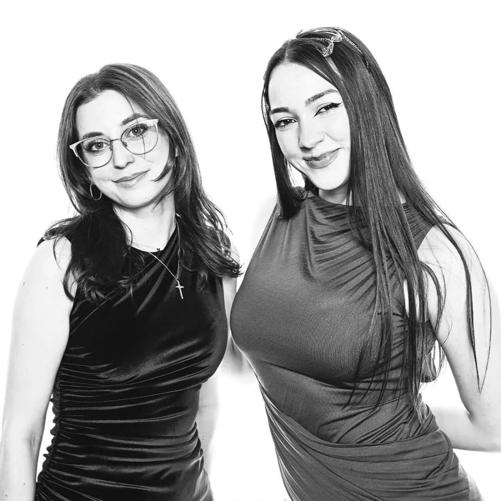 Portret alb-negru din The B&W Studio Experience - cadru 15